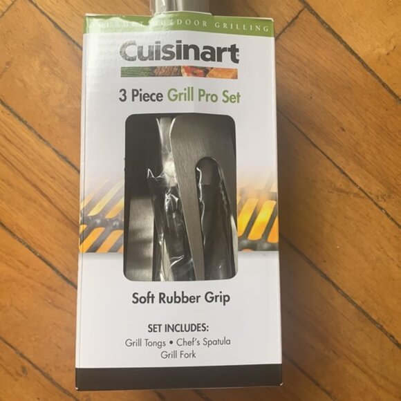 NEW charcoal grill + Cuisinart BBQ Professional Grilling Tool Set - Picture 3 of 7